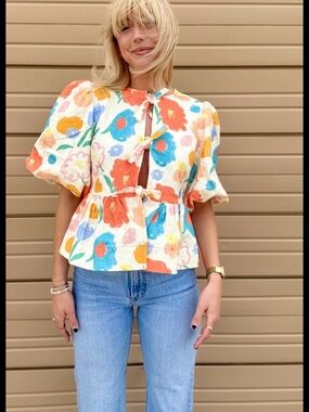 AUREUM Floral Pattern Button-Front Top - White, Blue, Pink